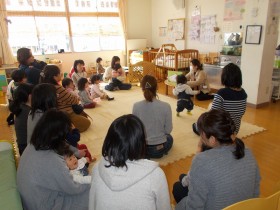 一つ目のお楽しみは、おさなさまにちなんだ紙芝居 